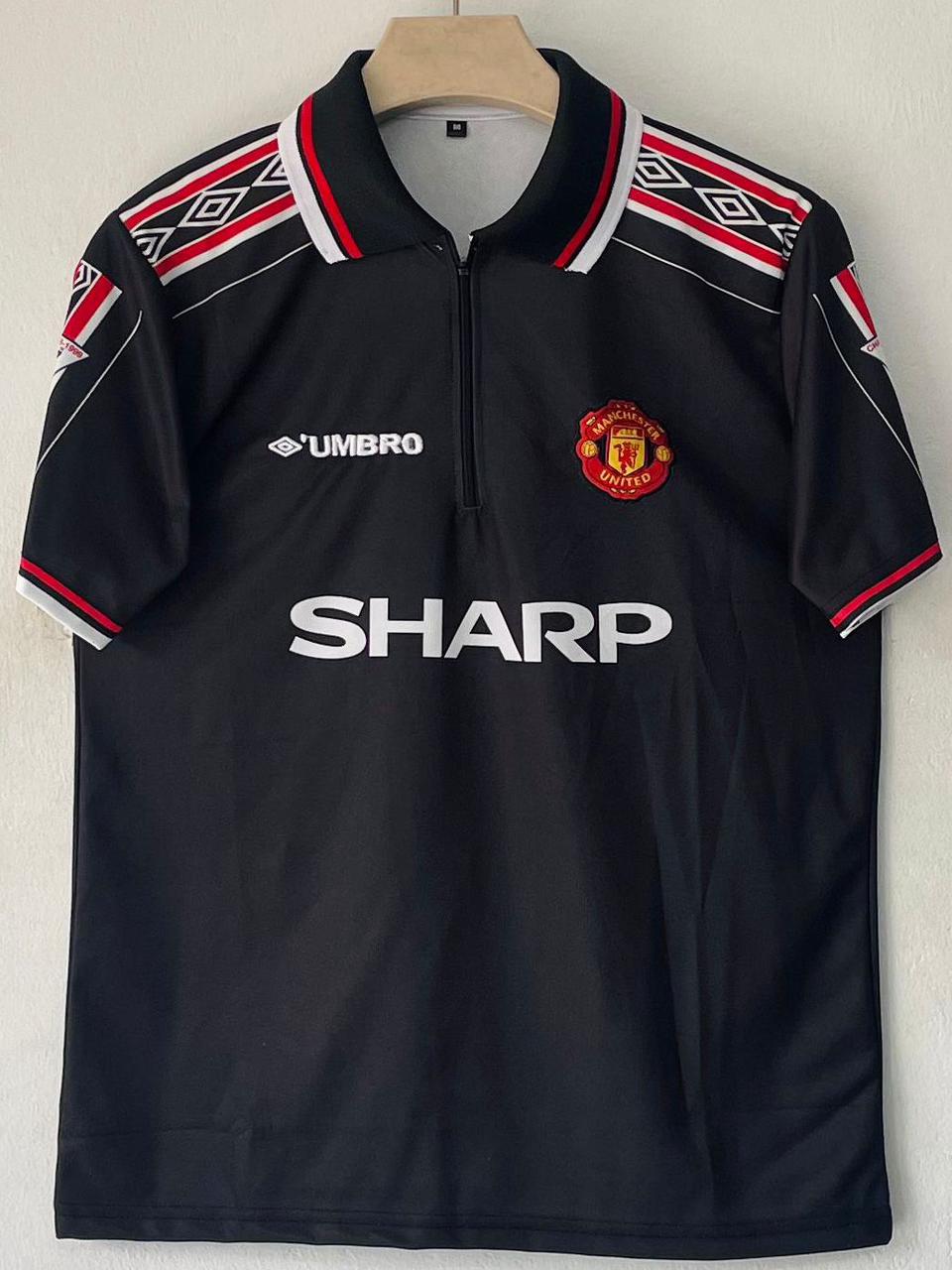 Manchester United Retro Jersey Half Sleeve Collar and Embroidery– Beckham No. 7 (Black Edition)